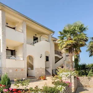 apartments-marizela.in-istria.net/