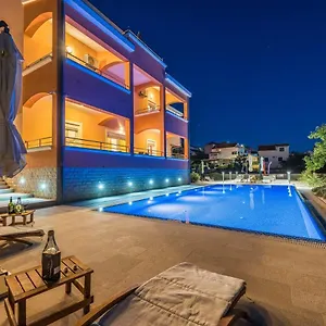 villa-marko-sveti-filip-i-jakov.hotelinzadar.com/